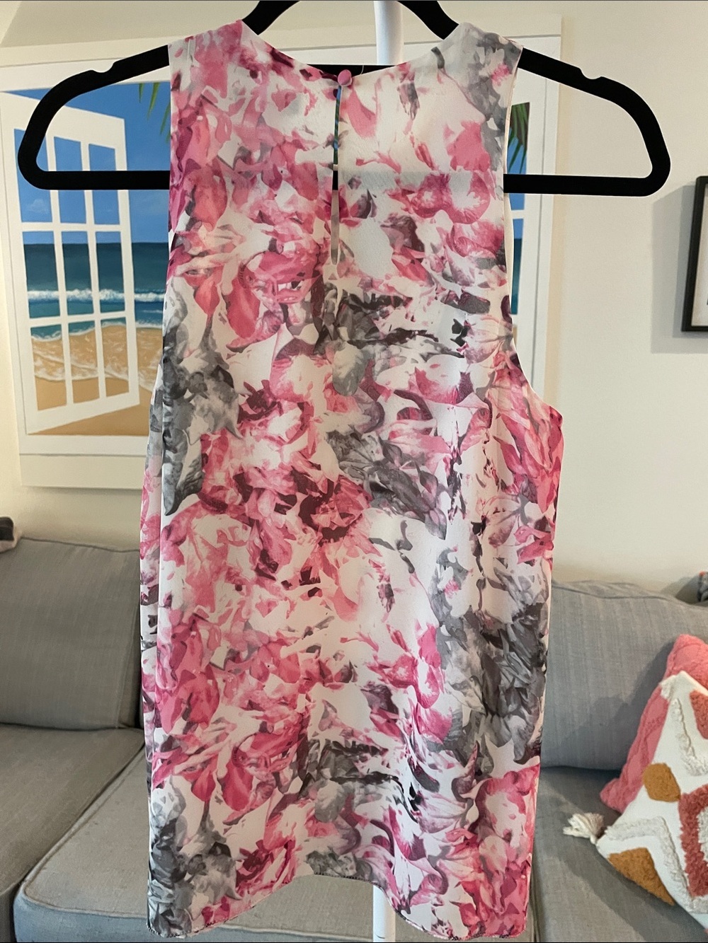 Vince Camuto Pink and Gray Floral Sleeveless Blouse - Picture 5 of 5